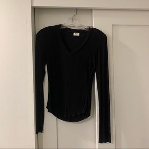 COPY - Aritzia Wilfred Black long sleeve cotton v neck